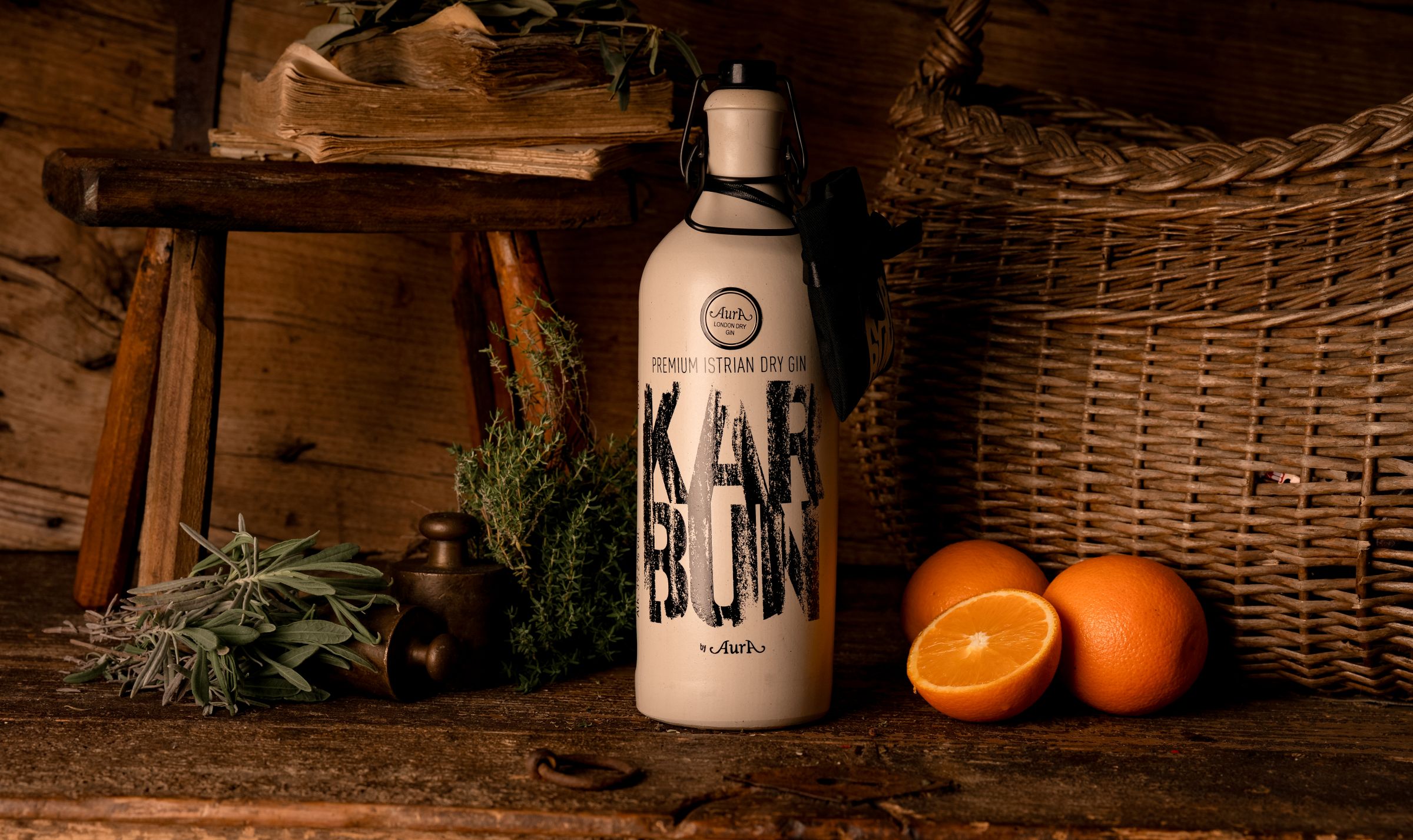 Gin karbun 0,7 l  - Aura