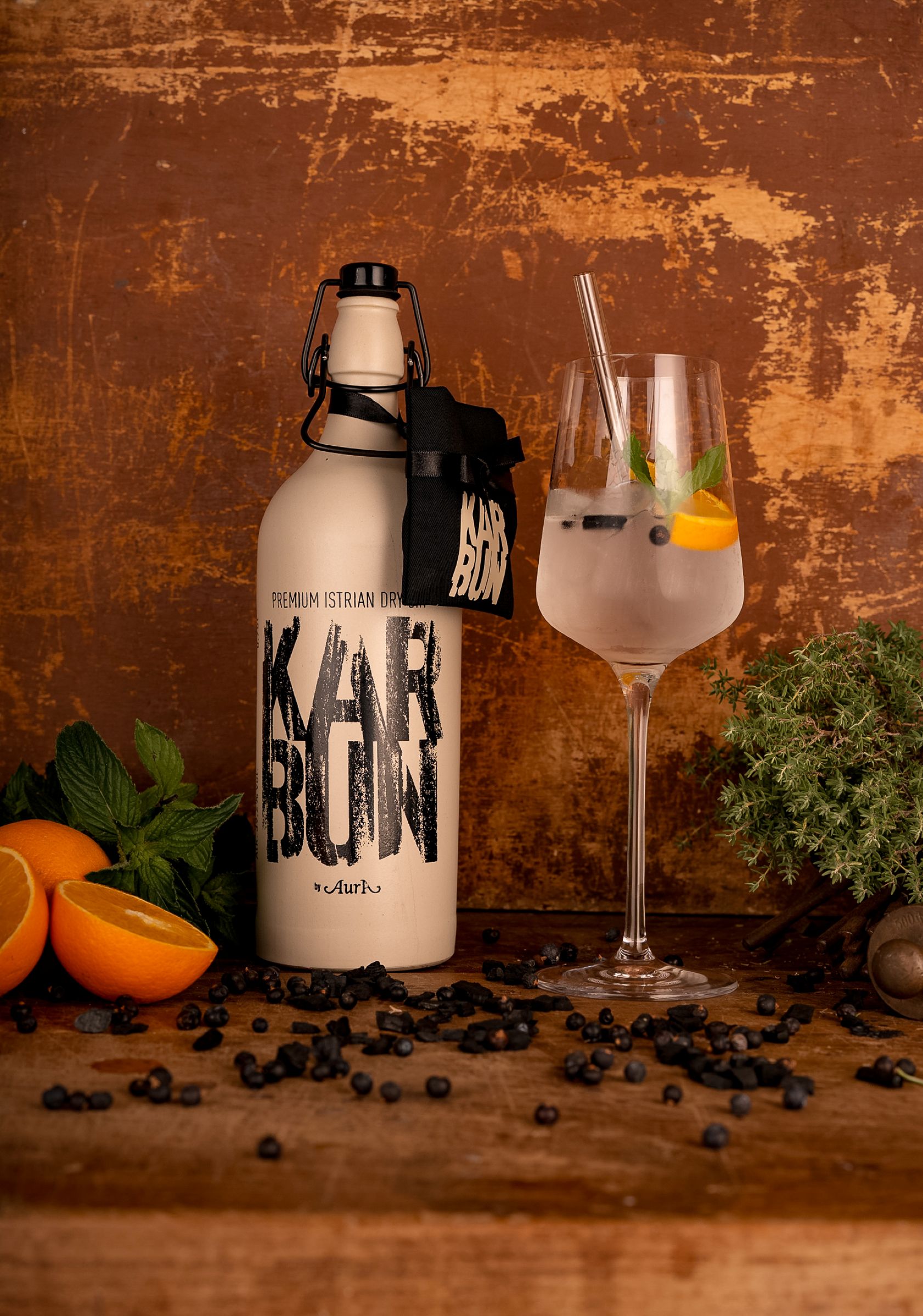 Gin karbun 0,7 l  - Aura