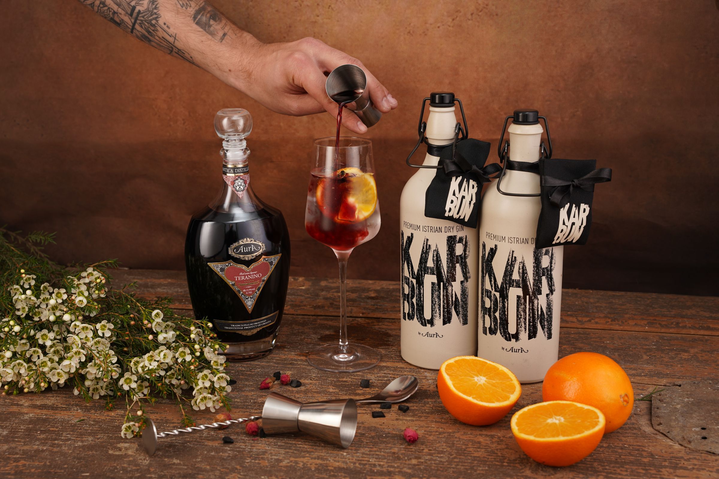 Gin karbun 0,7 l  - Aura