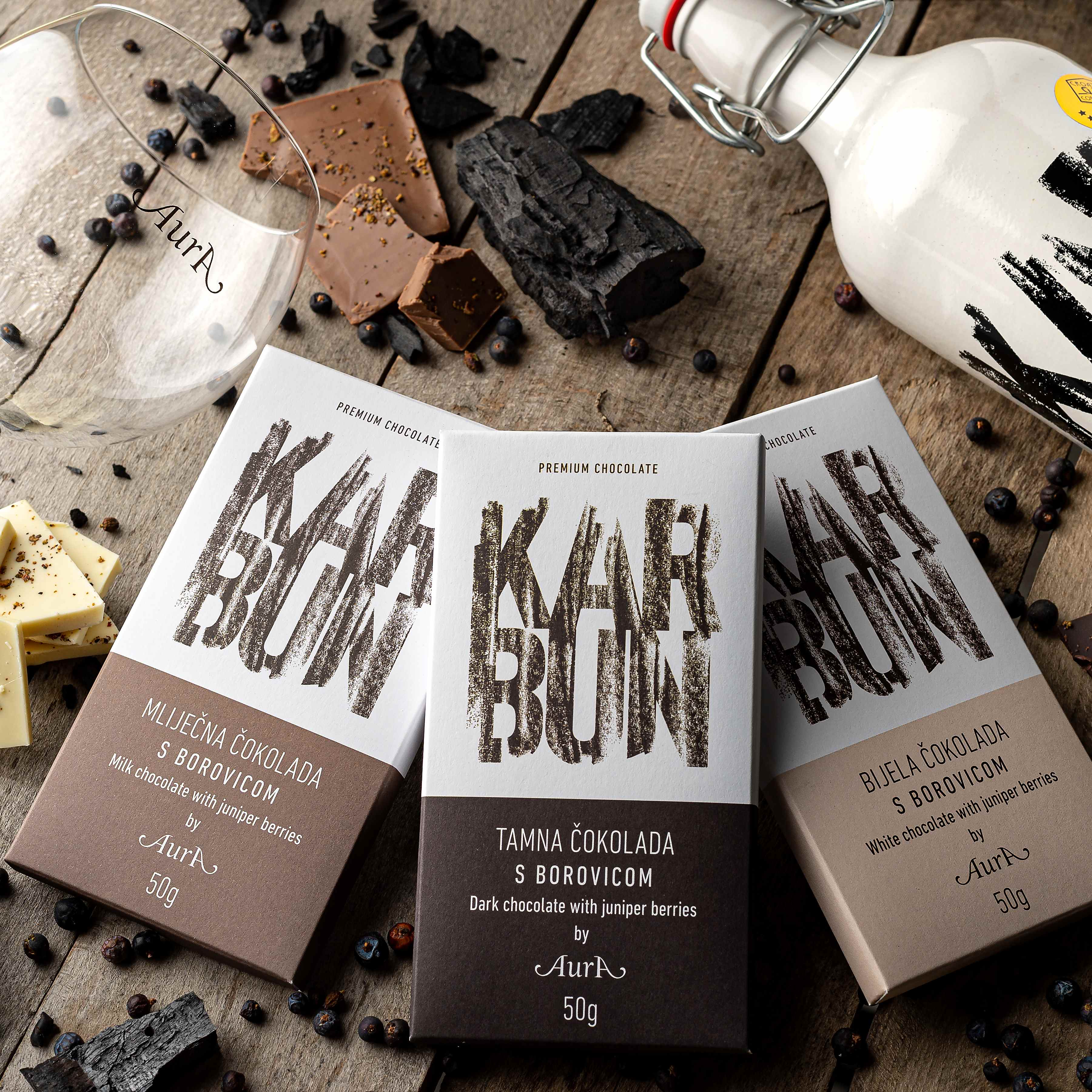 Karbun Dark Chocolate with Juniper Berries 50g  - Aura